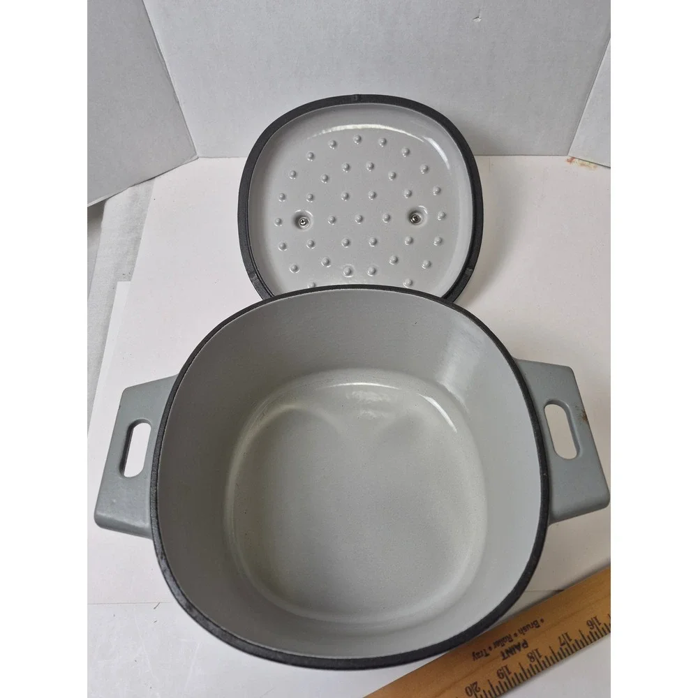 Pampered Chef Gray Enameled Cast Iron Dutch Oven Pot with Lid Gold Handle 2qt